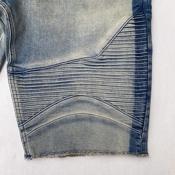 New GUESS Men's Slim Short SZ 32 - Picture 2 of 7